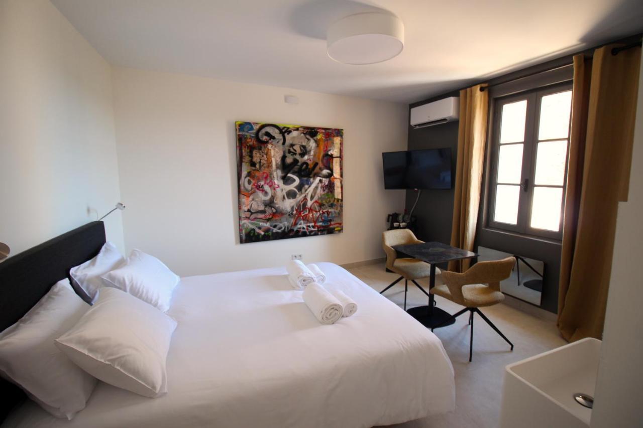 La Maison Des Vendangeurs - Table D'Hotes Le Soir Du Jeudi Au Dimanche- Jacuzzi - Balneo Spa - Acces Piscine Pour Toutes Les Chambres Sauf Studio Coquet- Piscine De Mai A Mi-Octobre Martignargues Εξωτερικό φωτογραφία