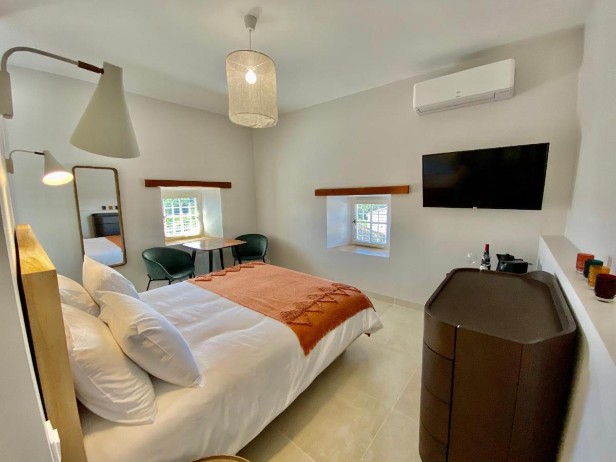 La Maison Des Vendangeurs - Table D'Hotes Le Soir Du Jeudi Au Dimanche- Jacuzzi - Balneo Spa - Acces Piscine Pour Toutes Les Chambres Sauf Studio Coquet- Piscine De Mai A Mi-Octobre Martignargues Εξωτερικό φωτογραφία