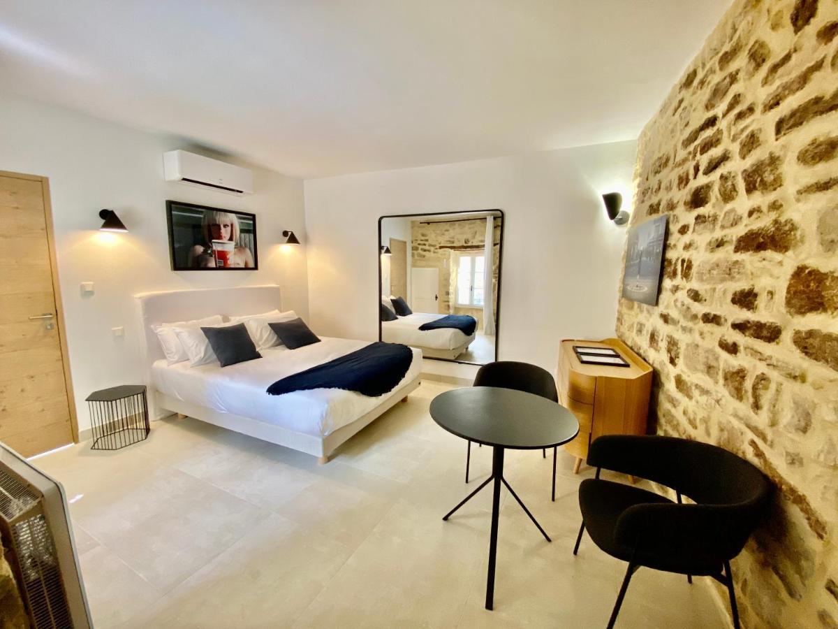 La Maison Des Vendangeurs - Table D'Hotes Le Soir Du Jeudi Au Dimanche- Jacuzzi - Balneo Spa - Acces Piscine Pour Toutes Les Chambres Sauf Studio Coquet- Piscine De Mai A Mi-Octobre Martignargues Εξωτερικό φωτογραφία