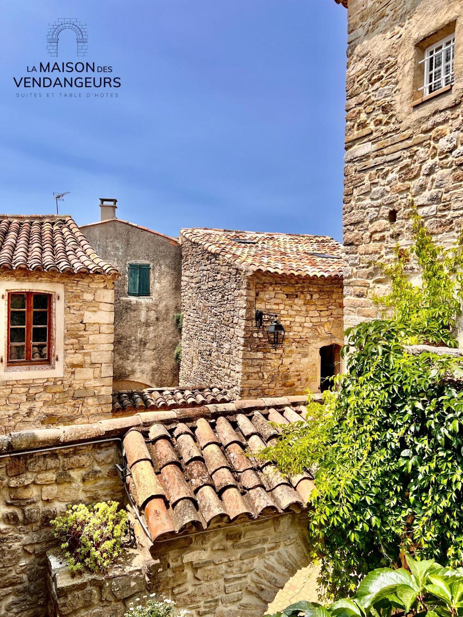La Maison Des Vendangeurs - Table D'Hotes Le Soir Du Jeudi Au Dimanche- Jacuzzi - Balneo Spa - Acces Piscine Pour Toutes Les Chambres Sauf Studio Coquet- Piscine De Mai A Mi-Octobre Martignargues Εξωτερικό φωτογραφία